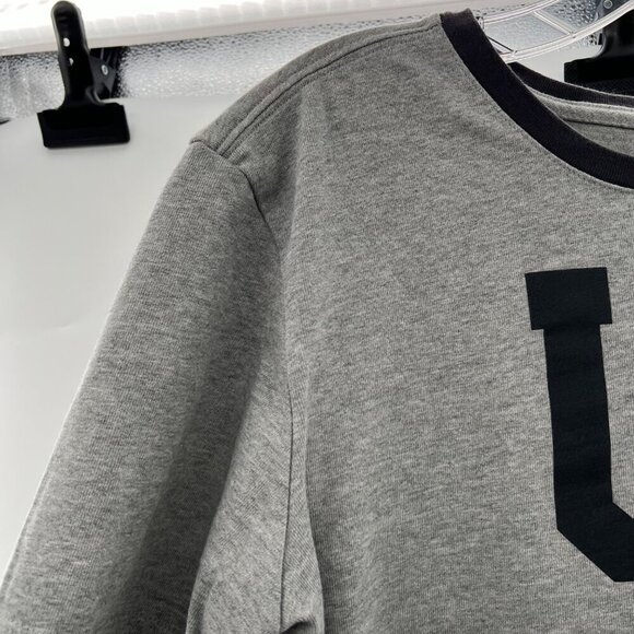 The Nike Tee Women's Short Sleeve T-Shirt Gray/Black Size Large - Picture 5 of 9